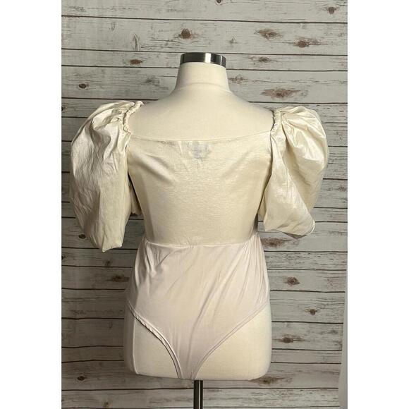 Pretty Little Thing Plus cream matte satin extreme puff sleeve bodysuit Size 20 - Picture 5 of 6